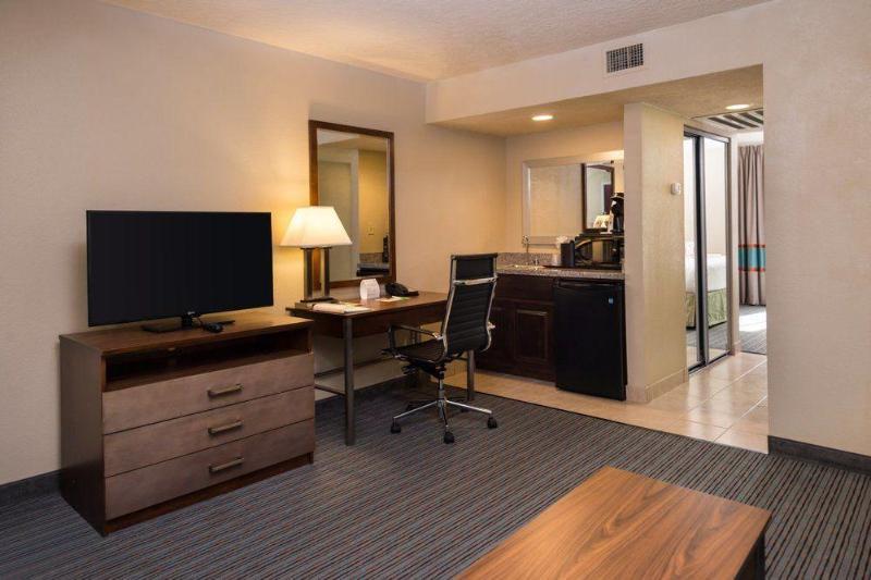 Holiday Inn Hotel & Suites Oklahoma City North By Ihg Bagian luar foto