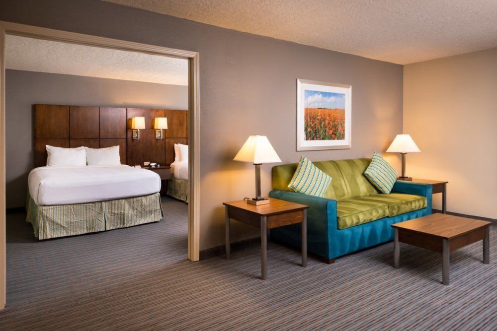 Holiday Inn Hotel & Suites Oklahoma City North By Ihg Bagian luar foto
