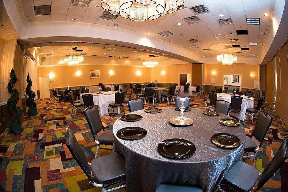 Holiday Inn Hotel & Suites Oklahoma City North By Ihg Bagian luar foto