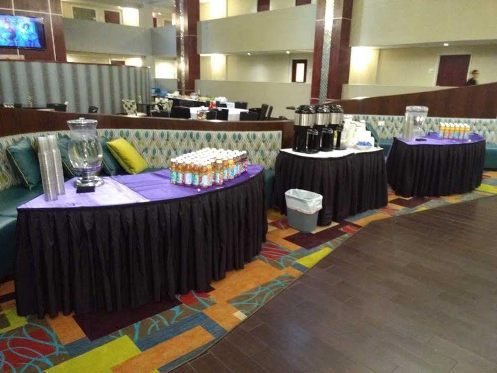 Holiday Inn Hotel & Suites Oklahoma City North By Ihg Bagian luar foto