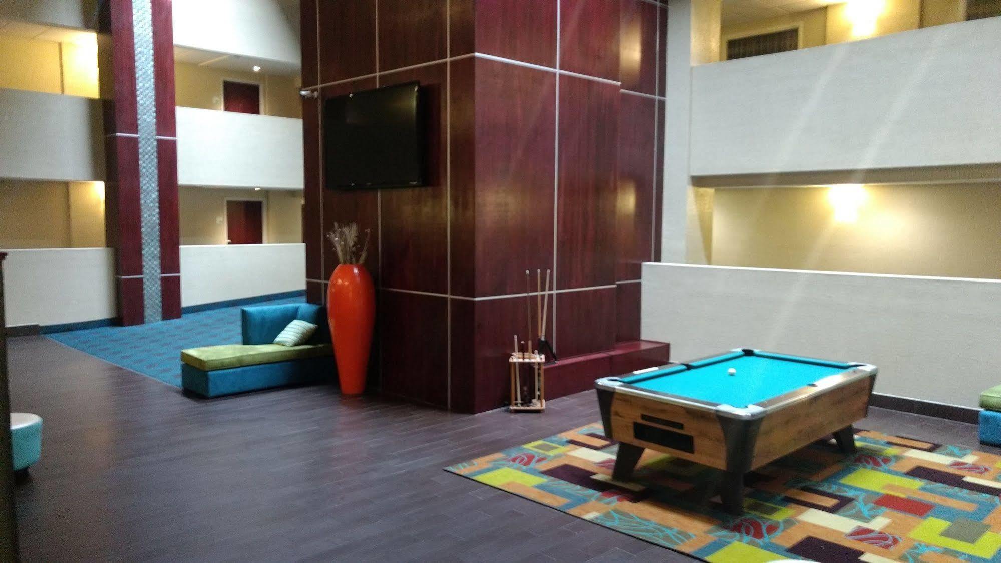 Holiday Inn Hotel & Suites Oklahoma City North By Ihg Bagian luar foto